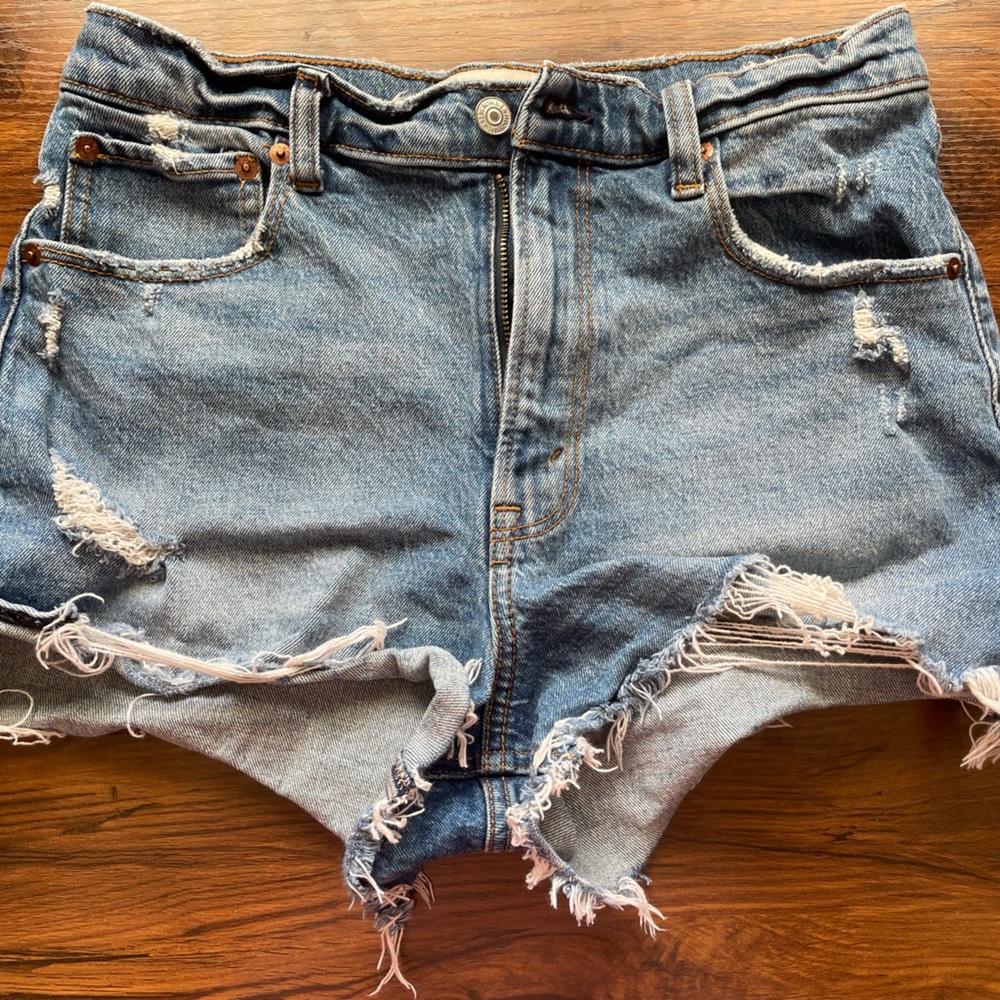 Abercrombie & Fitch high rise shorts